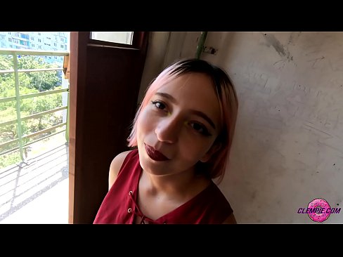 ❤️ Ուսանող Զգացմունքային ծծում է օտարին ծայրամասում ❌ Գեղեցիկ պոռնո մեզ մոտ
